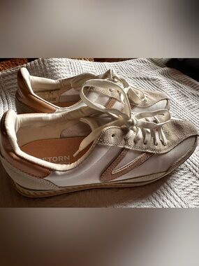 Tretorn White and Rose Women's Sneakers